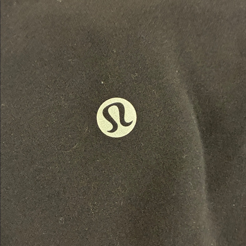 Lululemon Black Align 17” Crop Highrise Leggins - Picture 7 of 10